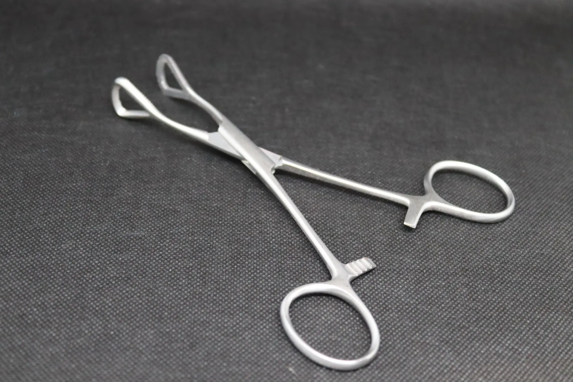 [BN 758] Pince chirurgicale AESCULAP de Collin 140 mm inox qualité supér.