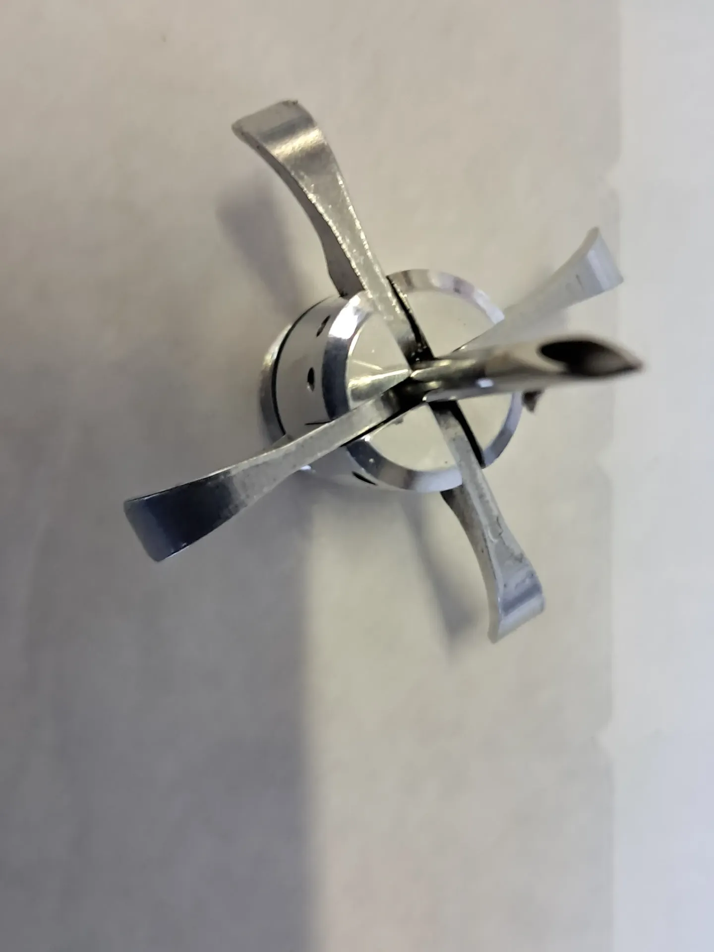 [3054] Aiguille ailettes avec frein et canule pour seringue DIST-INJECT