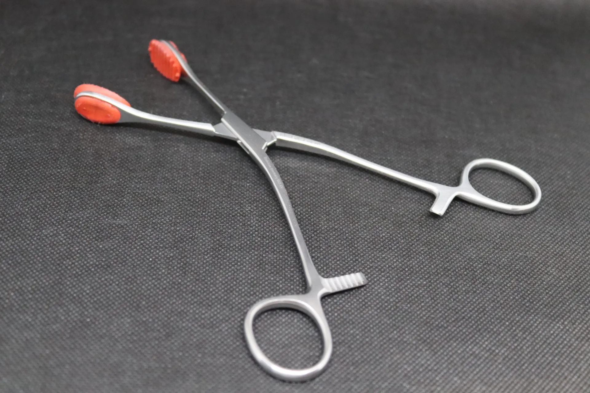 [AN 705] Pince à matrice Erbrich "YOUNG" petits animaux inox"